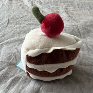 NWT Jellycat Pretty Patisserie Gateaux 4" Plush